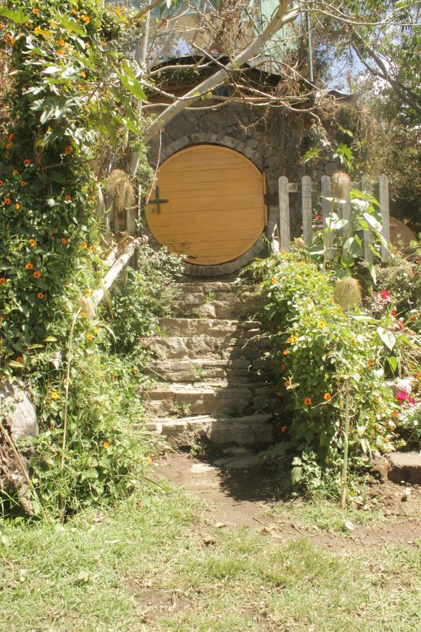 The Hobbit La Comarca Hotel Nueva San Salvador Buitenkant foto